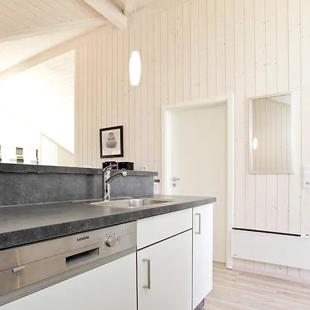 Feriehus Near Baltic Beaches *